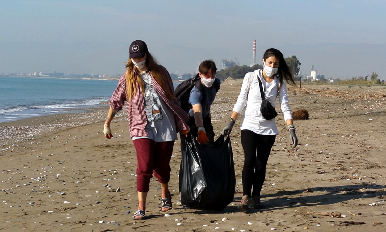 Akdeniz Belediyesi, yerli ve