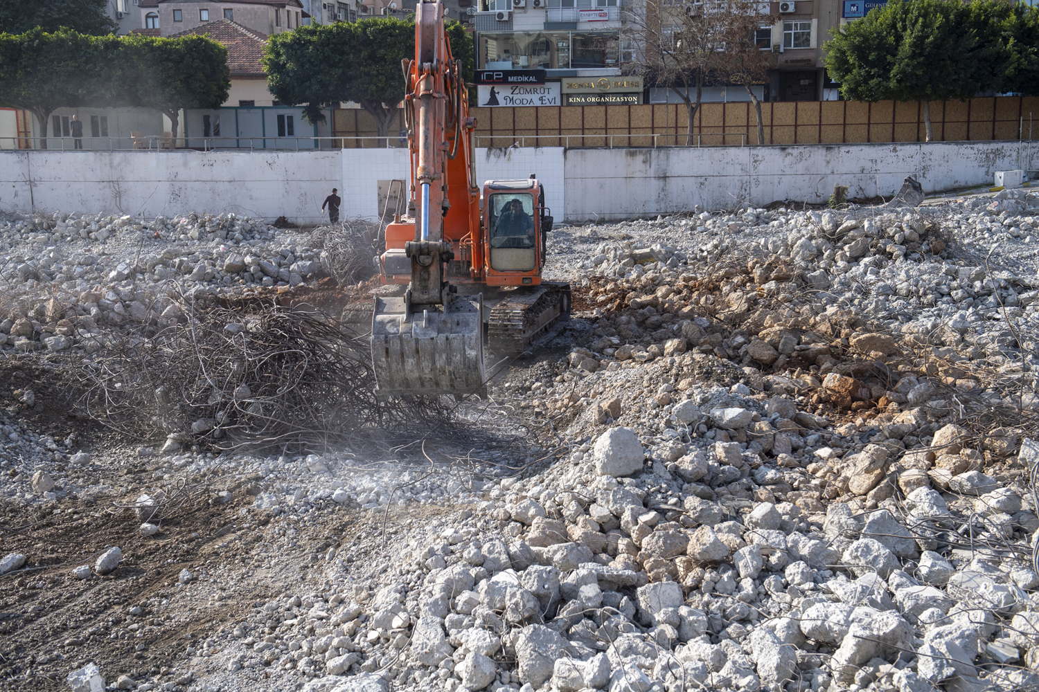 KATLI OTOPARK ÇALIŞMALARI TÜM