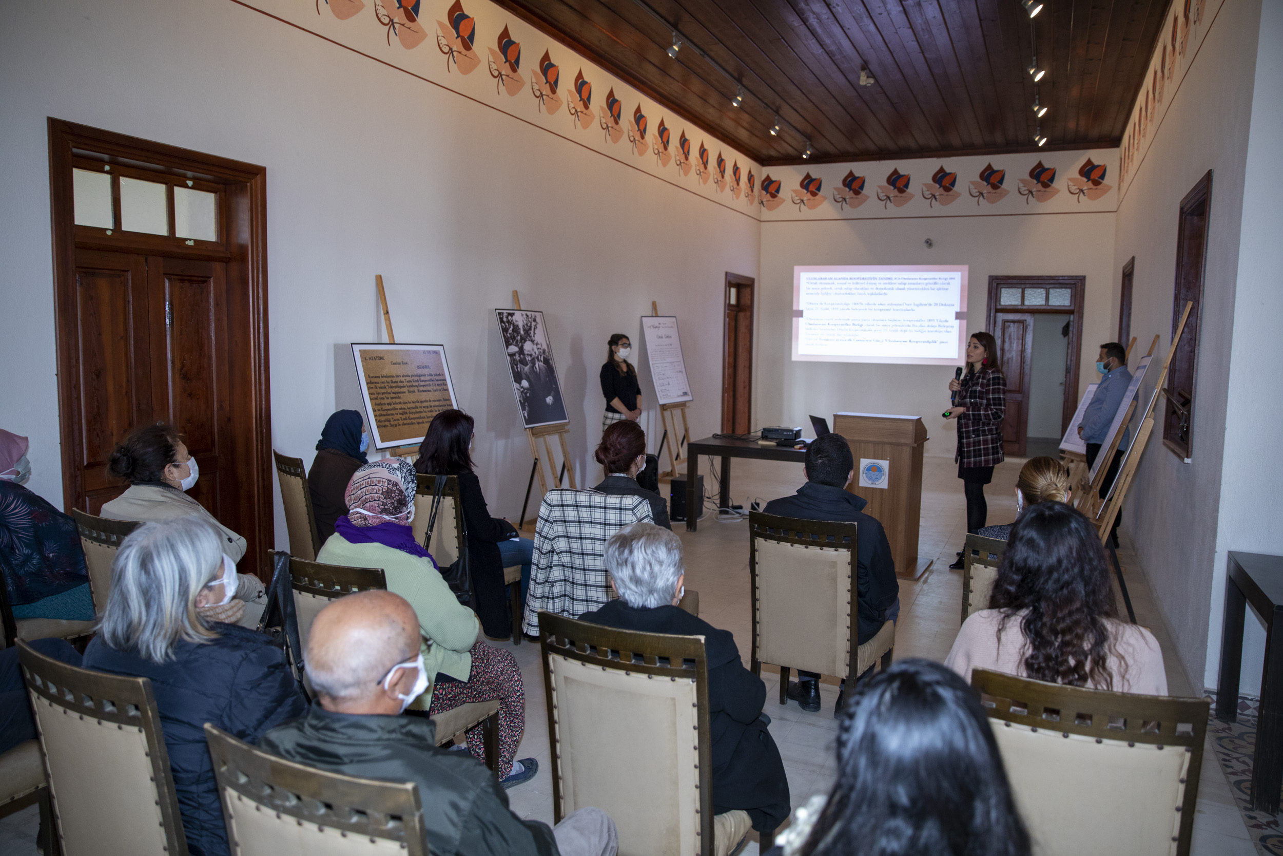 GAZİ ÇİFTLİĞİ’NDE KADINLARA VE ÇOCUKLARA YÖNELİK EĞİTİMLER SÜRÜYOR Büyükşehir Belediyesi’nin Silifkeli kadınlar