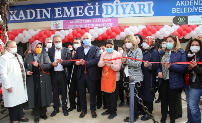 Başkan Gültak, ürettikleri ürünler