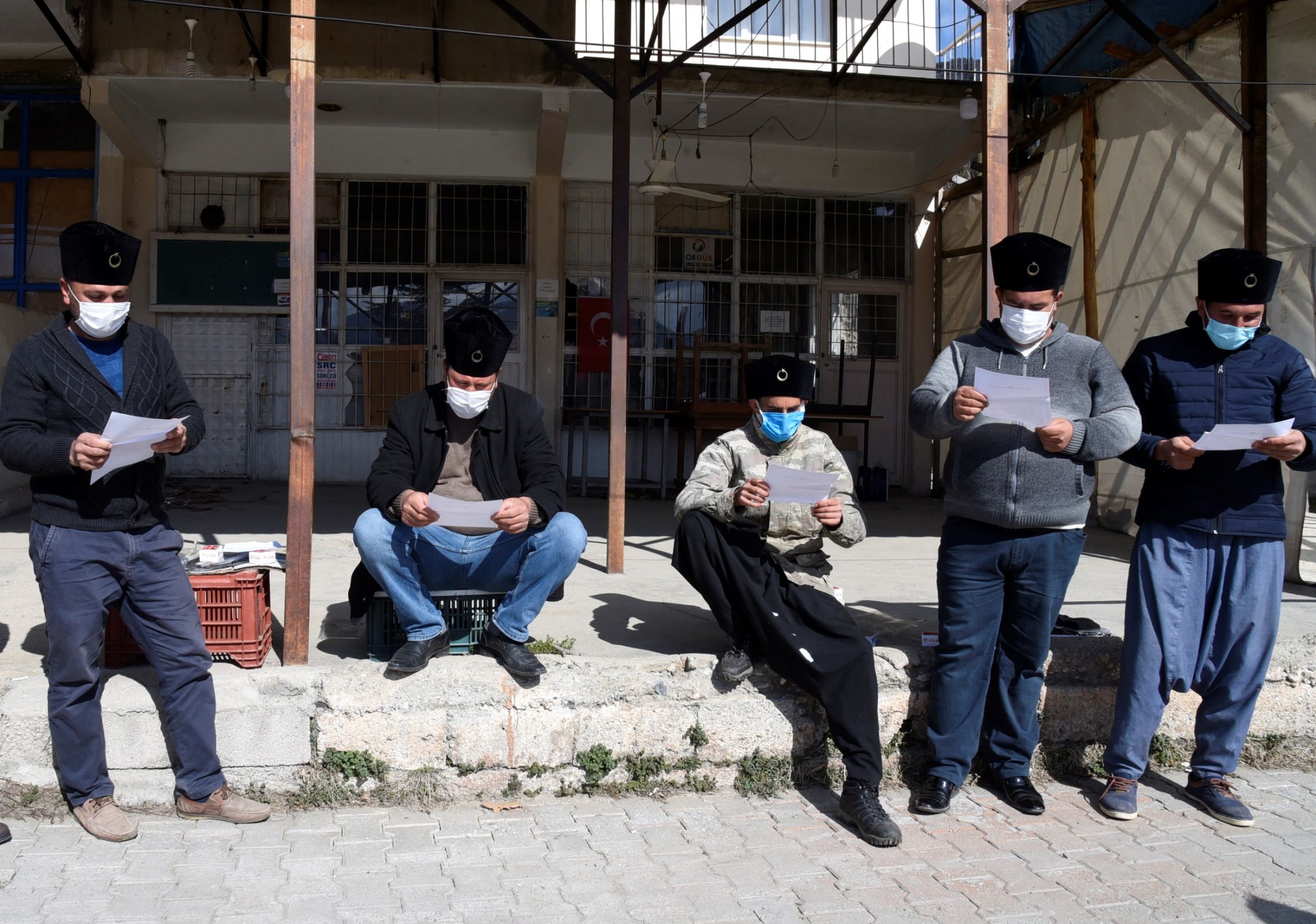 BAŞKAN YILMAZ’DAN, ARSLANKÖYLÜ HEMŞEHRİLERİNE “VEFA” MEKTUBU Toroslar Belediye Başkanı Atsız