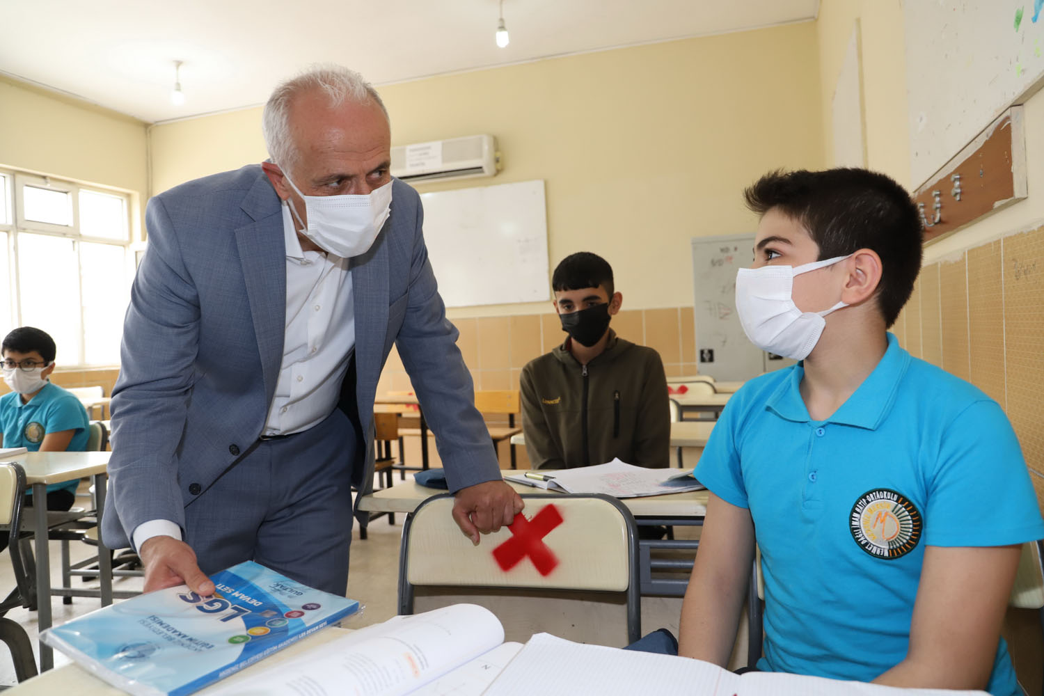 Akdeniz Belediyesi, üniversiteye hazırlanan