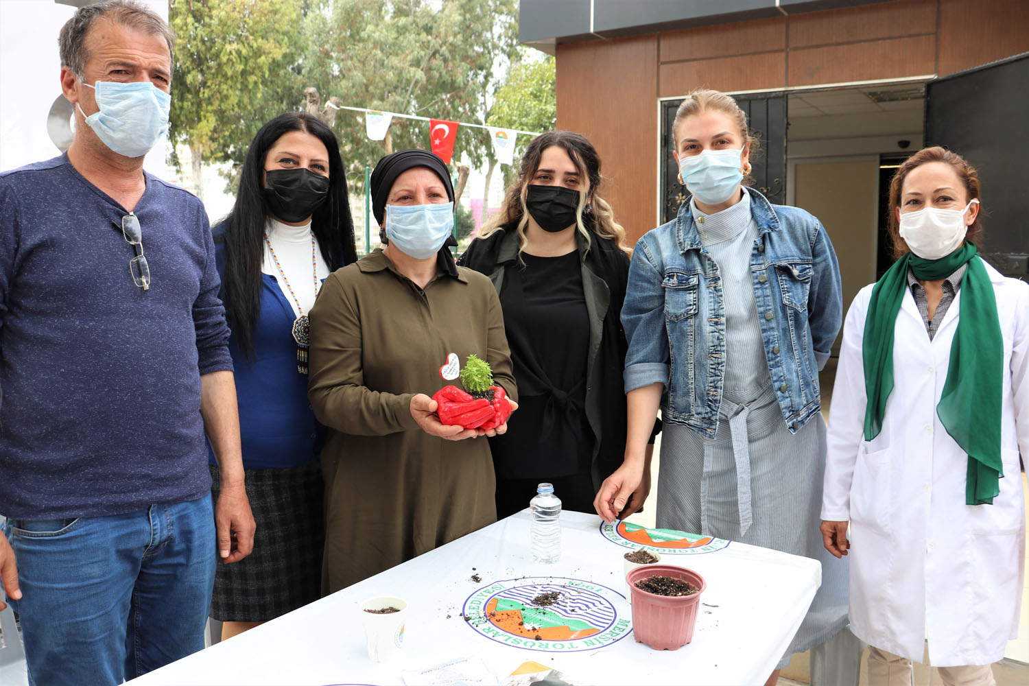 TOROSLAR BELEDİYESİ’NDEN ŞEHİT AİLELERİNE ANLAMLI HEDİYE Toroslar Belediye Başkanı Atsız