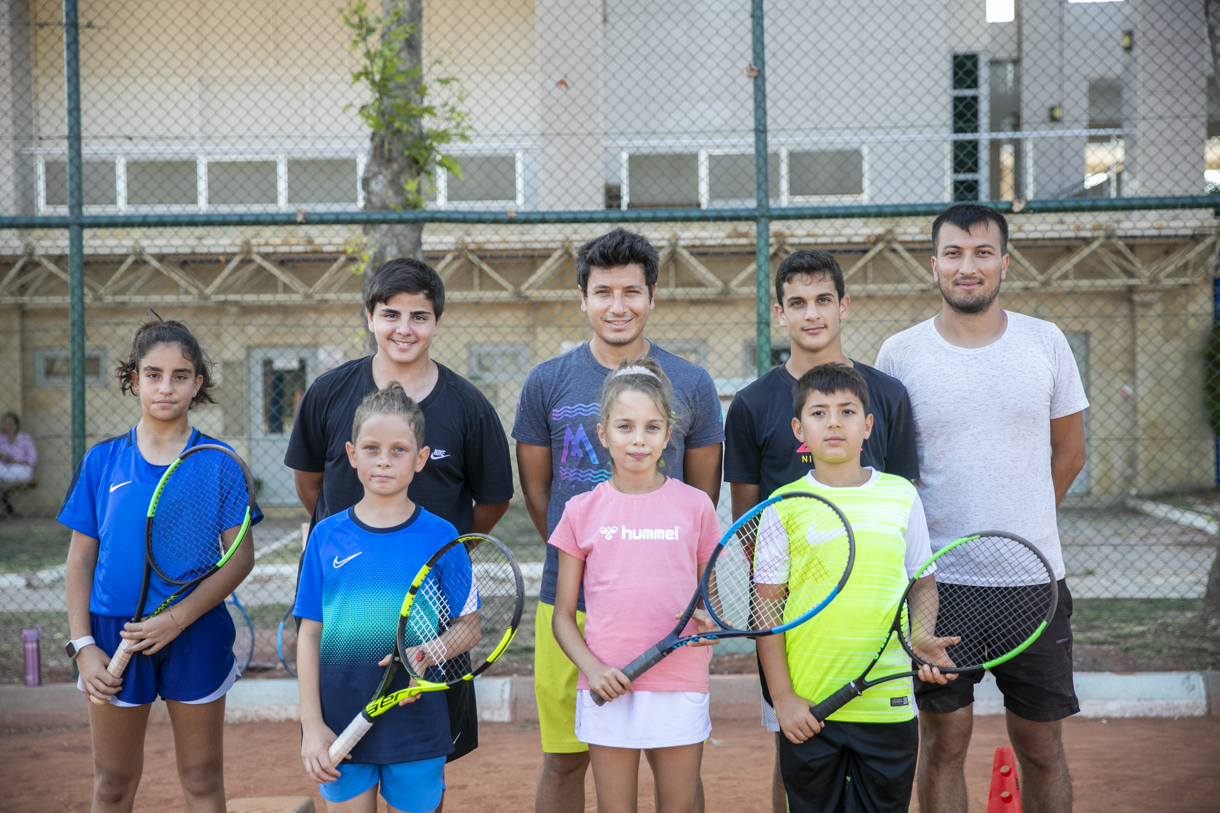 MERSİN BÜYÜKŞEHİR GSK, TENİS ÇALIŞMALARINI SÜRDÜRÜYOR Mersin Büyükşehir Belediyesi Gençlik