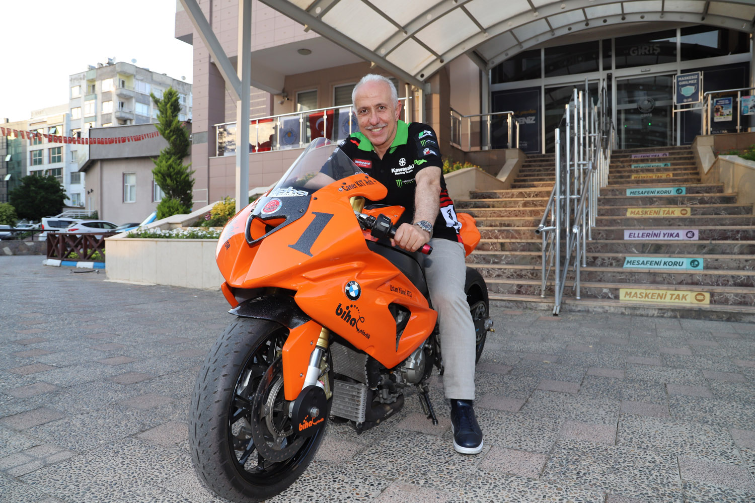 Başkan Gültak motosiklet sporcularının da yanında Akdeniz Belediyesi, Türkiye Motosiklet