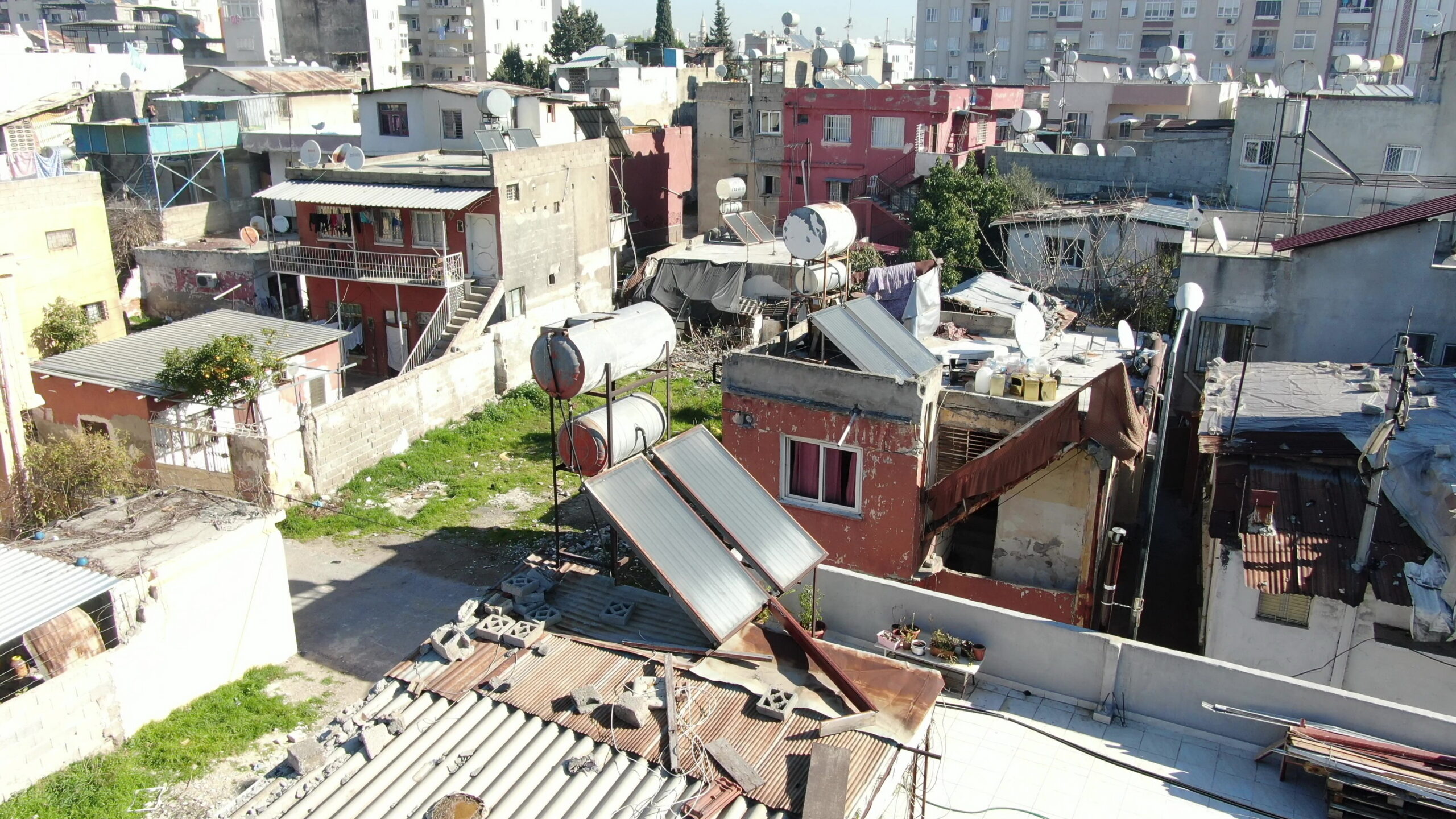 BAHÇE VE BARIŞ MAHALLELERİNDE DE DÖNÜŞÜM BAŞLIYOR Akdeniz’de; Çay Mahallesi’nin ardından