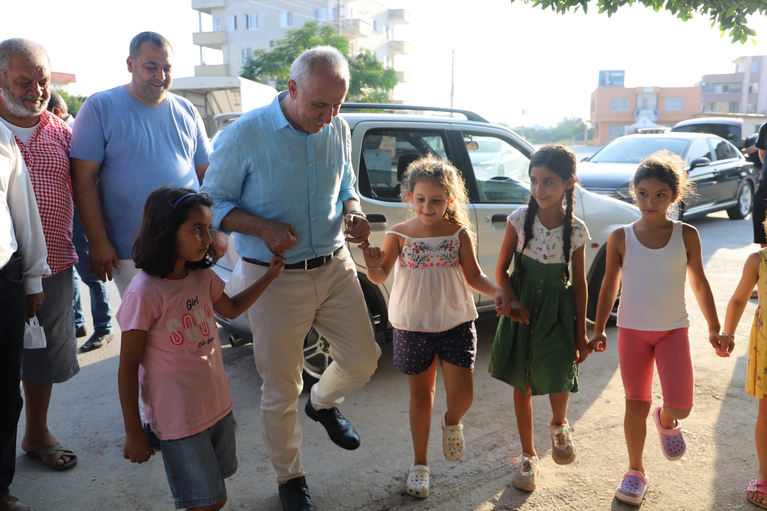 Karaduvar Mahallesi’ni ziyaret eden