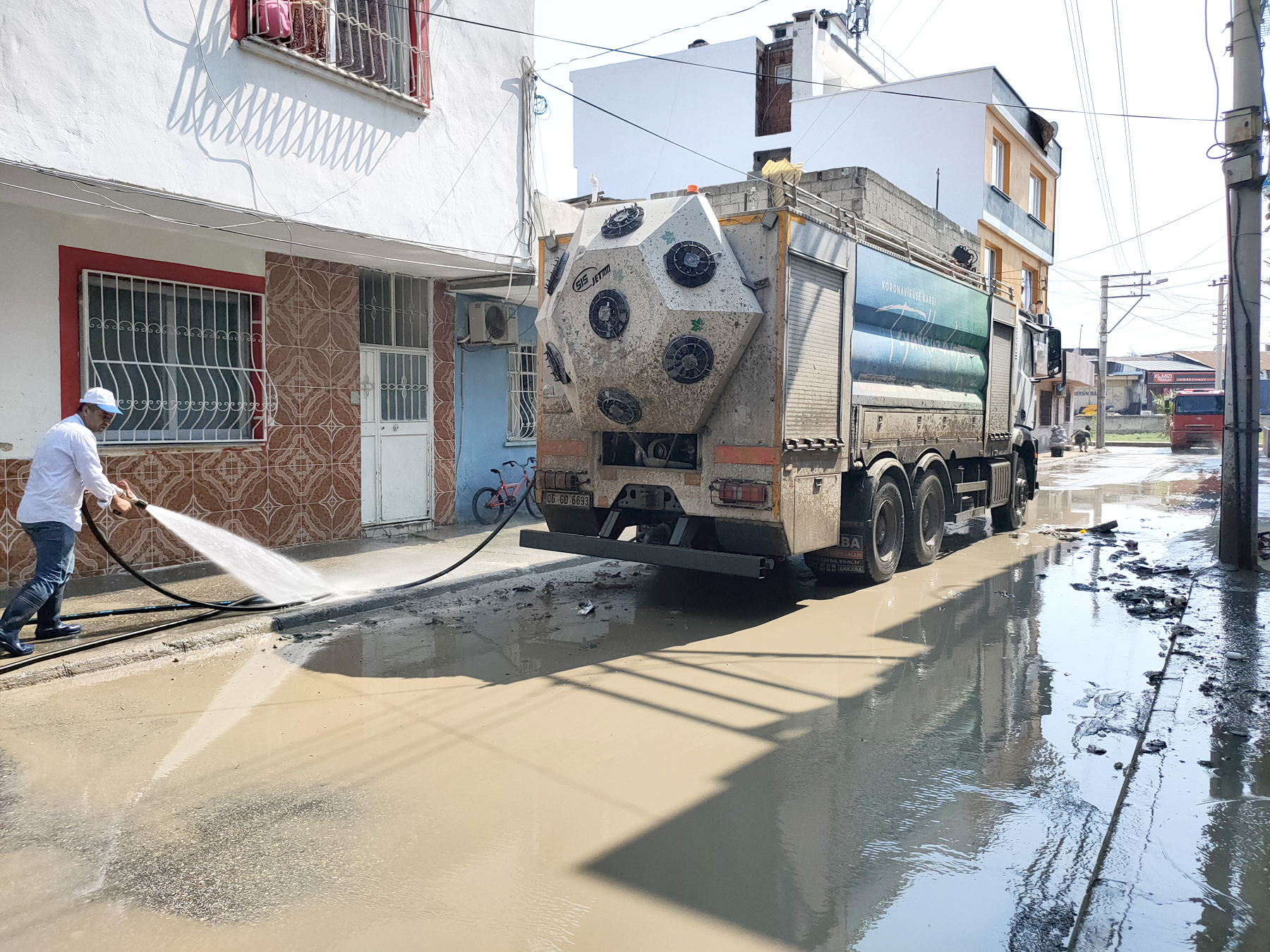 Akdeniz Belediyesi, dün akşam