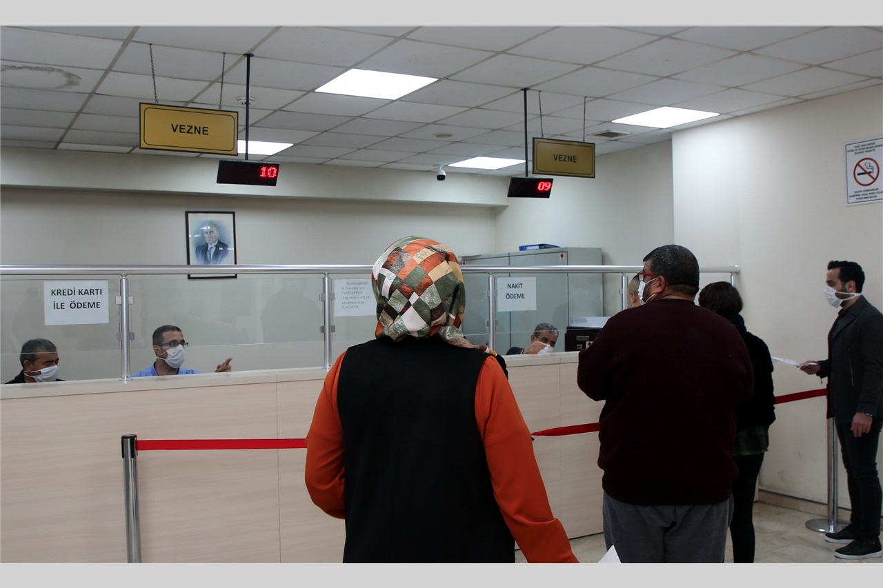 Peşin ödemelerde yüzde 90 indirim sağlanıyor Akdeniz Belediyesi; çevre temizlik,