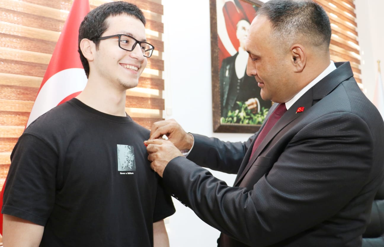 Toroslar Belediye Başkanı Atsız