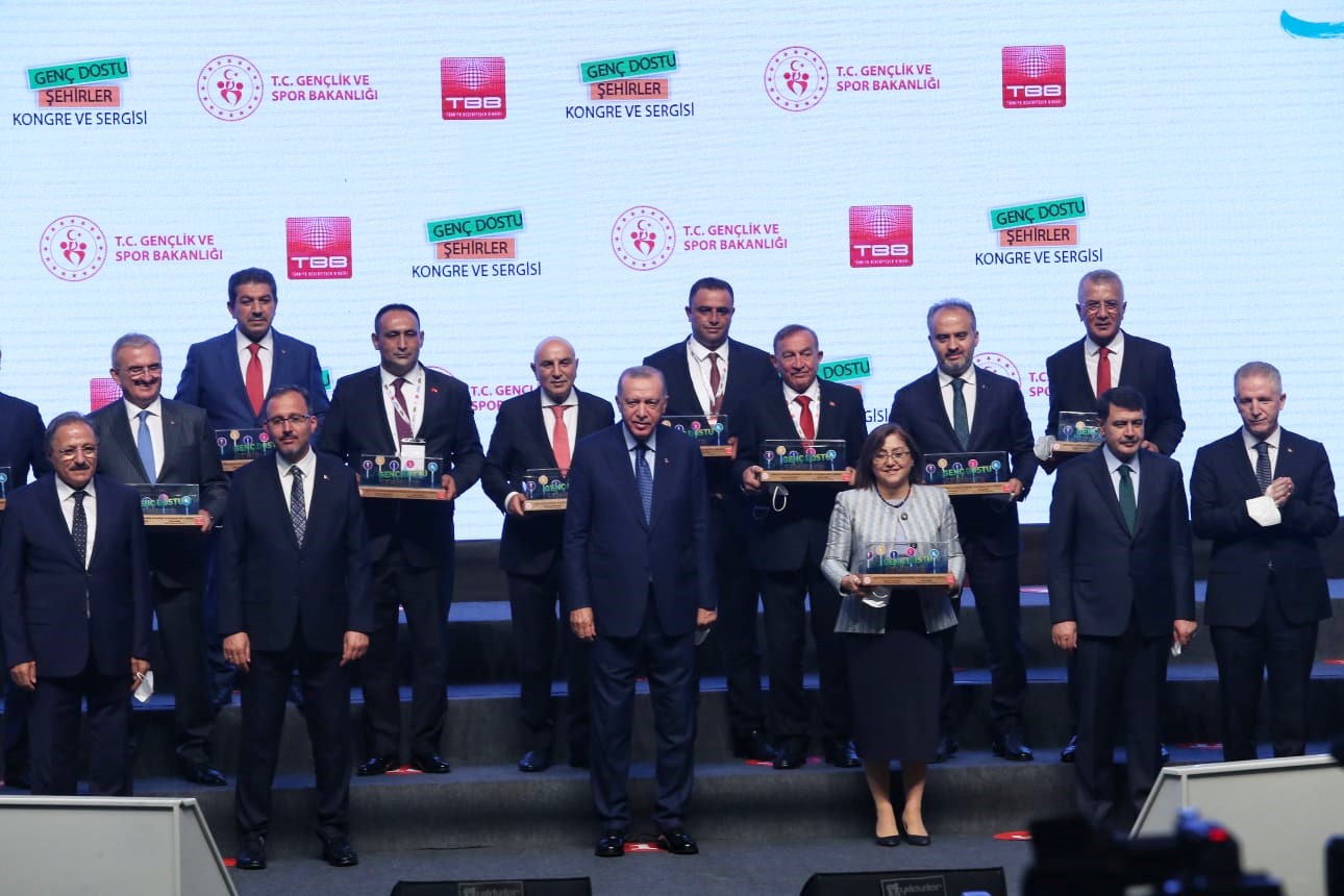 BAŞKAN YILMAZ: “BU GURUR HEPİMİZİN” Toroslar Belediye Başkanı Atsız