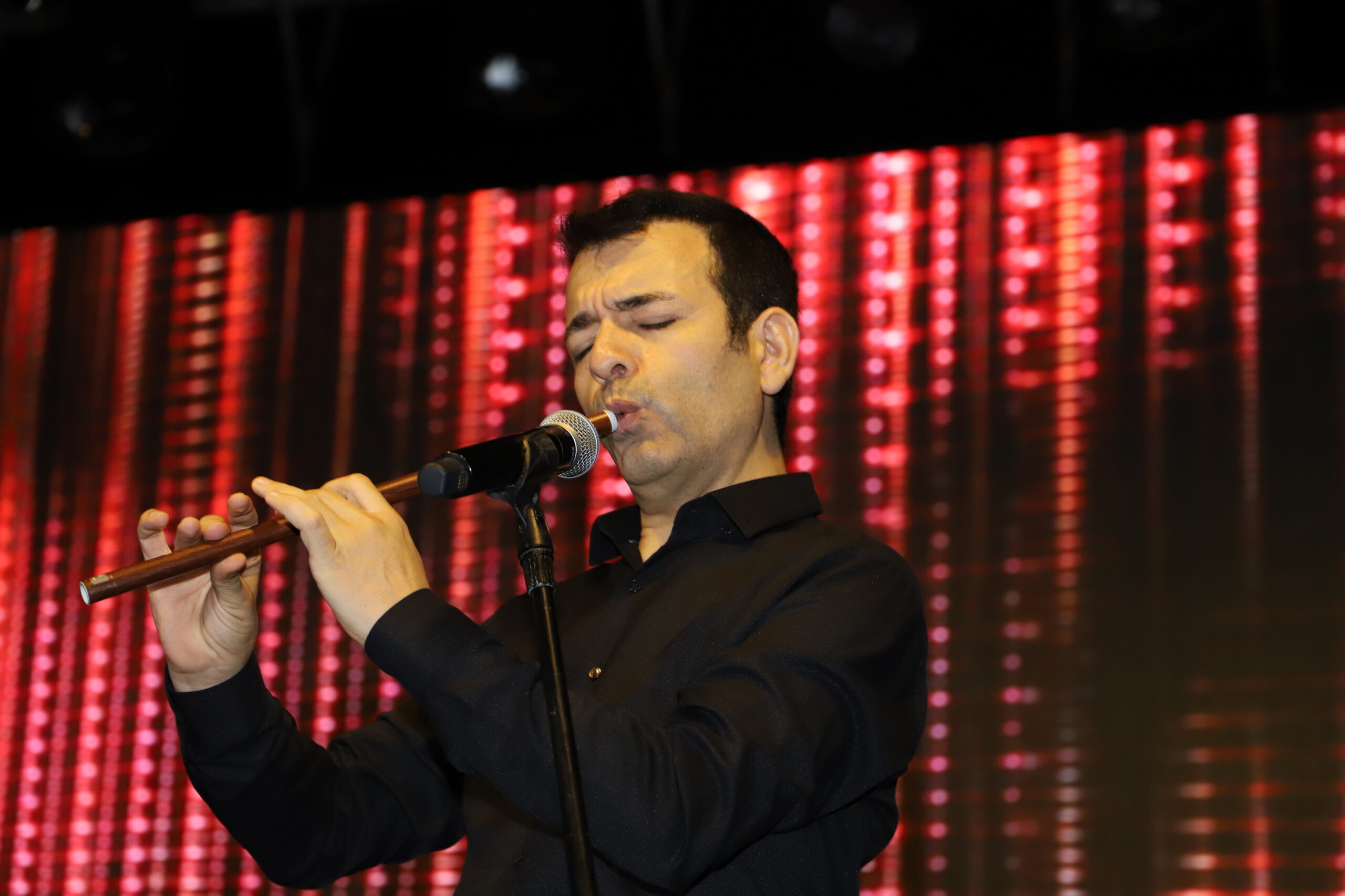 AKDENİZ’DE OĞUZ AKSAÇ RÜZGARI Akdeniz’de Yaz Akşamları coşkusu