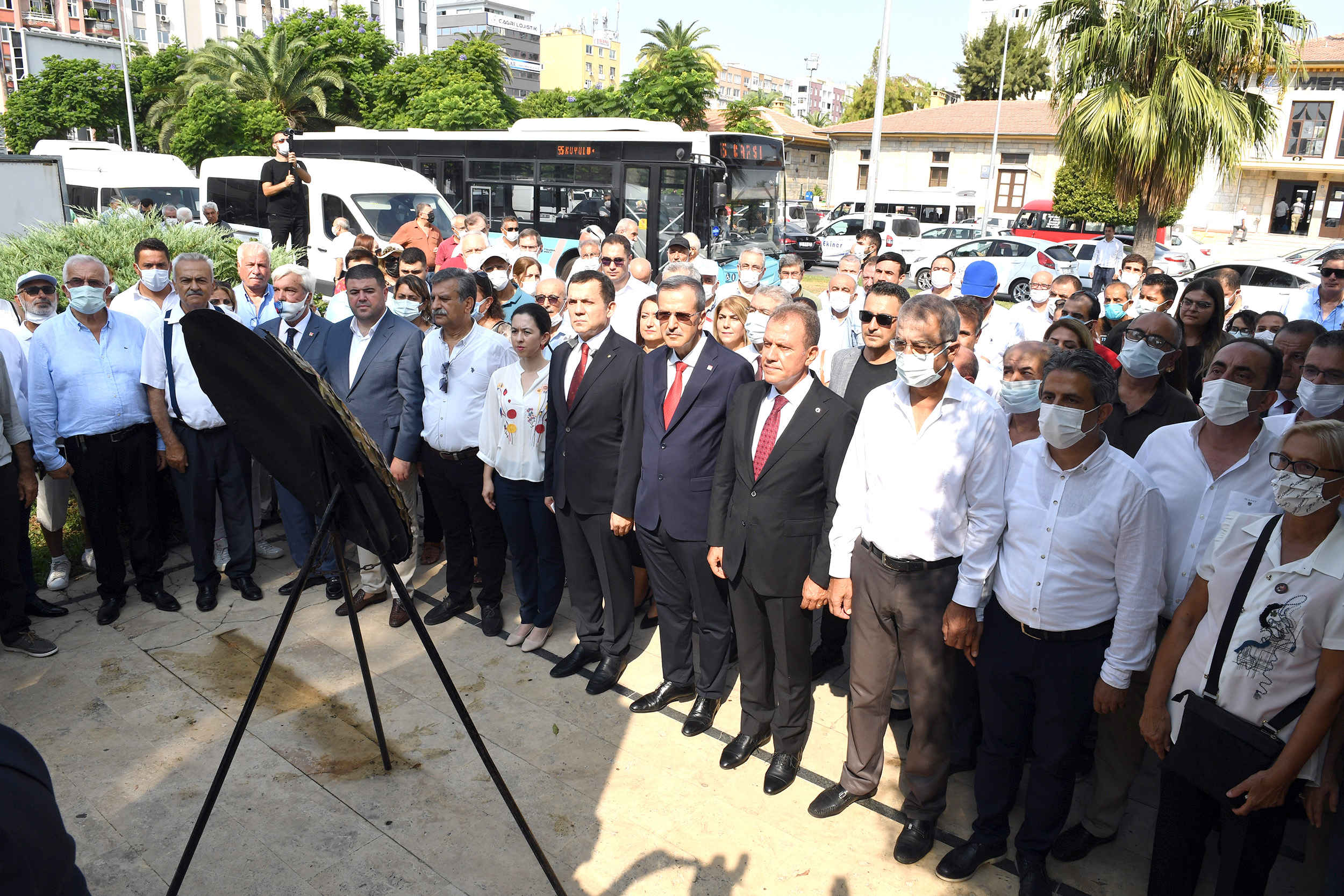 SEÇER: “TÜM YOLDAŞLARIMIZLA YÜZYIL ÖNCE OLDUĞU GİBİ BUGÜN DE ÇALIŞMAYA DEVAM EDECEĞİZ” Mersin Büyükşehir Belediye Başkanı