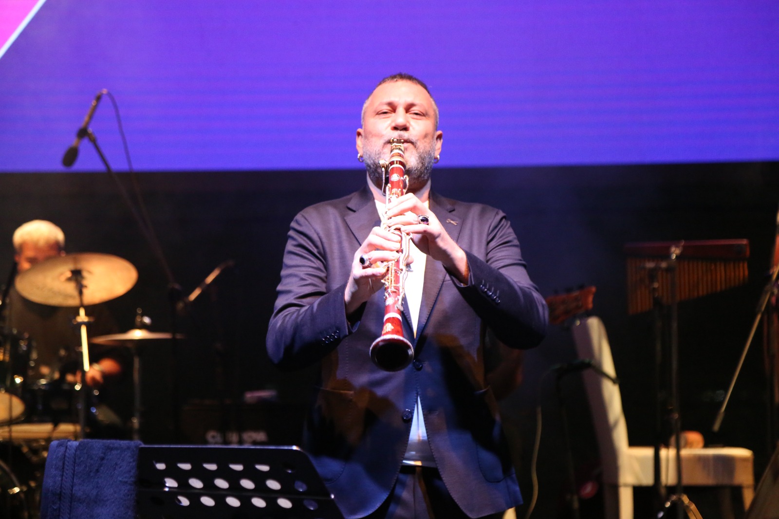 ÜNLÜ KLARNETÇİ HÜSNÜ ŞENLENDİRİCİ TOROSLAR’I “ŞENLENDİRDİ” Ünlü klarnet Sanatçısı Hüsnü