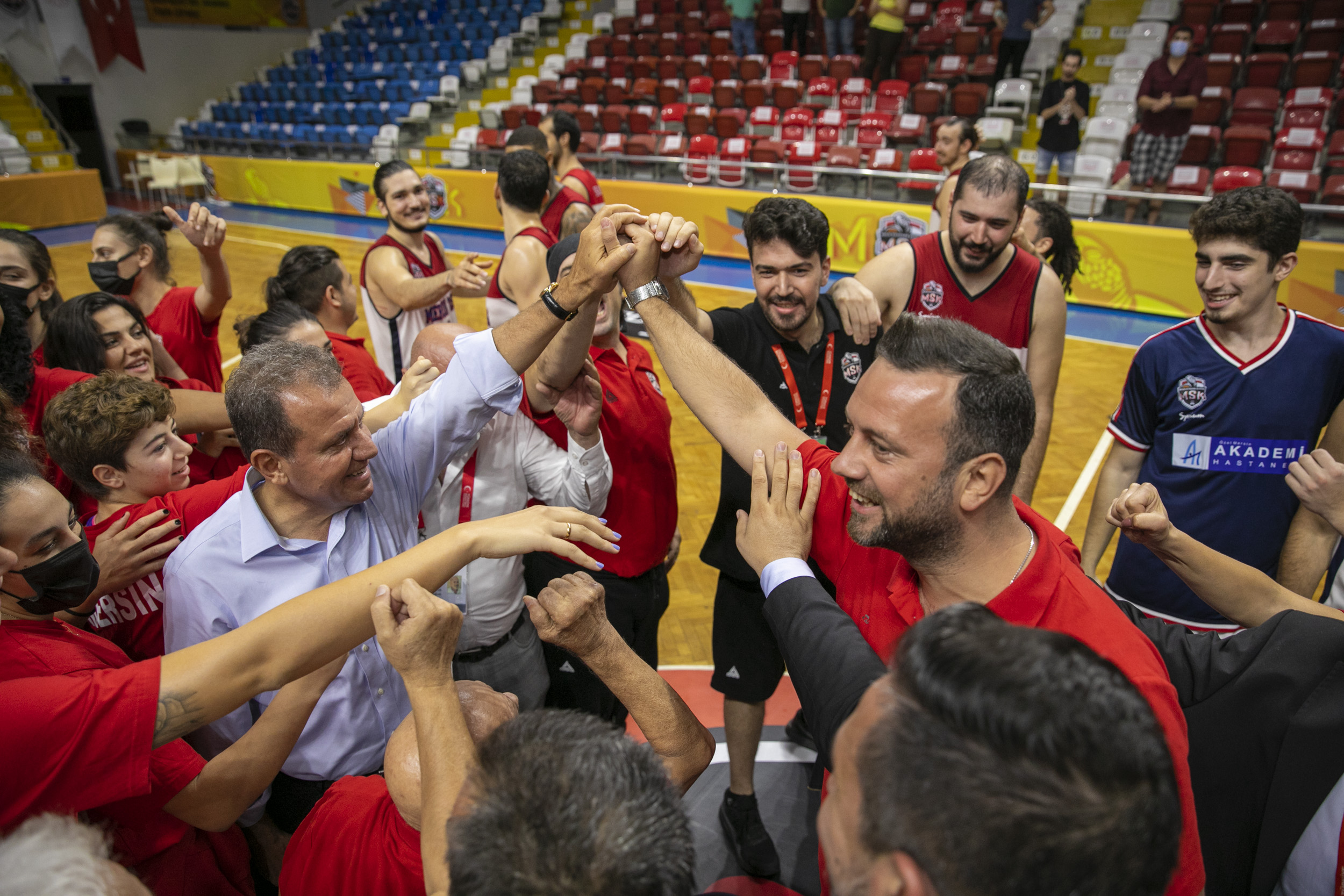 Türkiye Basketbol Ligi’nde mücadele