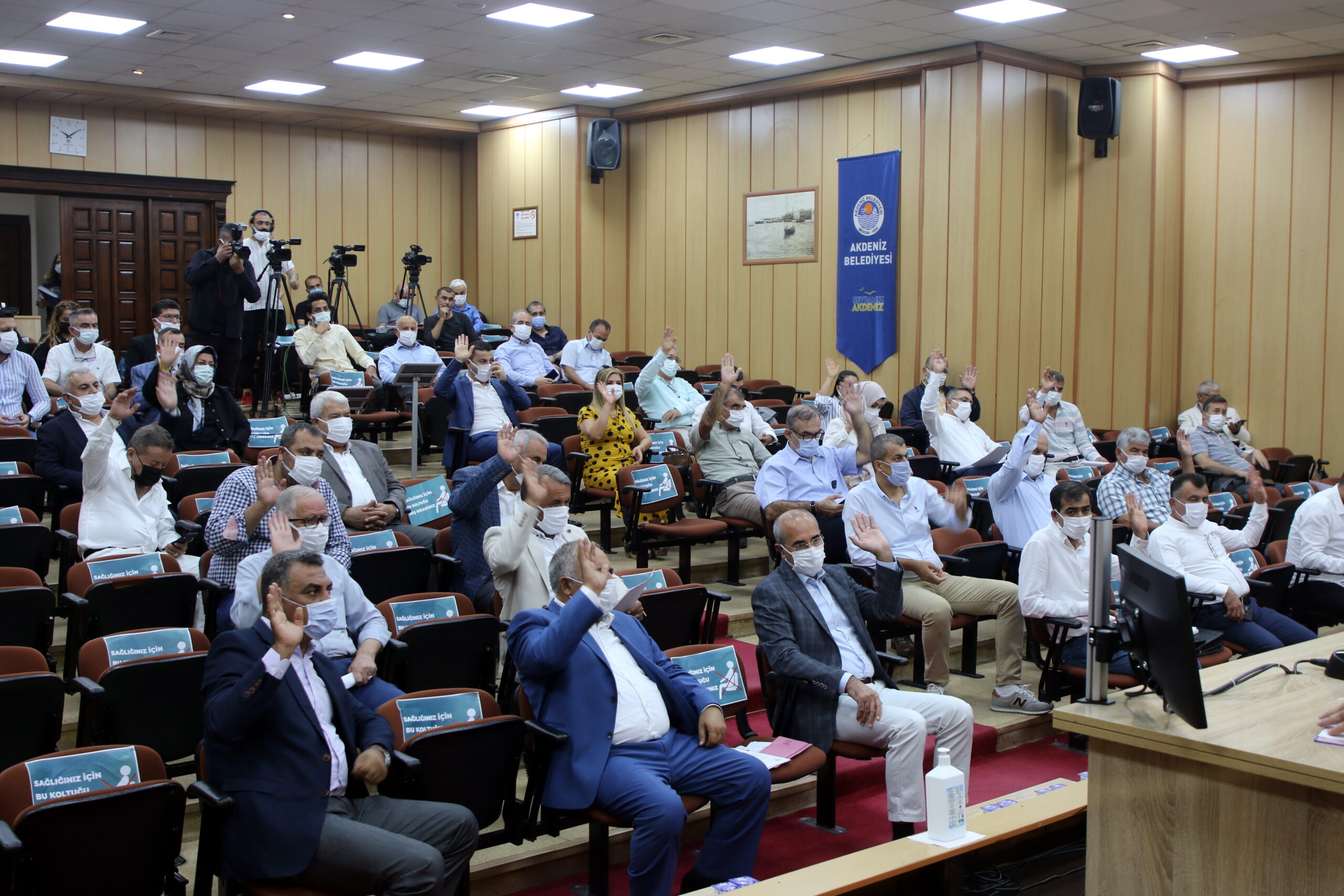 BAŞKAN GÜLTAK; “2021 YILINI 100 MİLYON TL GELİRLE KAPATMAYI HEDEFLİYORUZ” Akdeniz Belediye Başkanı Mustafa