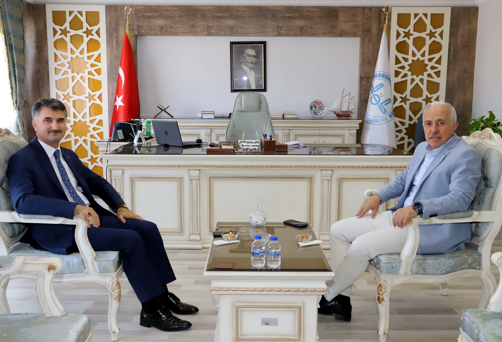 Akdeniz Belediye Başkanı M.