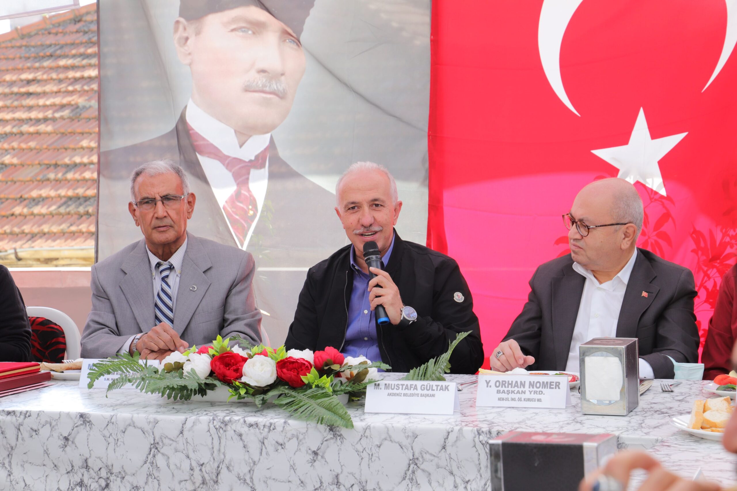 Akdeniz Belediye Başkanı Mustafa