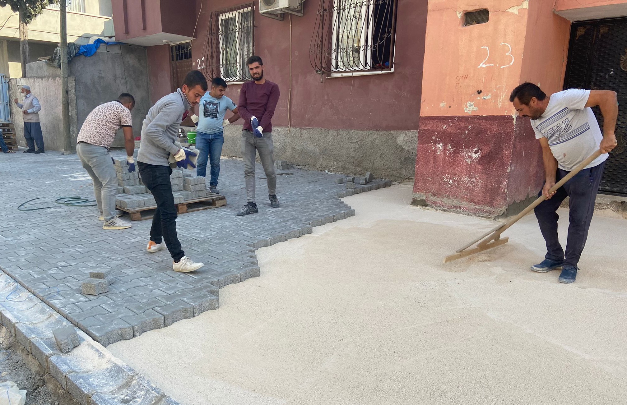 Akdeniz Belediyesi, uzak yakın