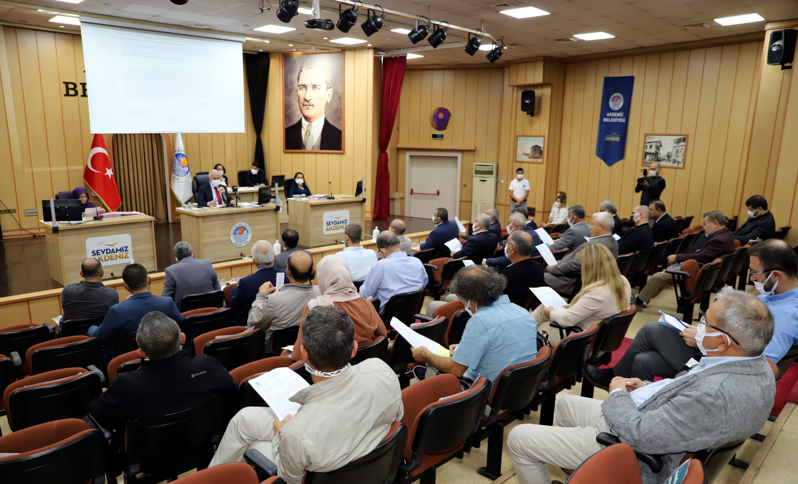 Uluslar arası Tiyatro Festivali’ne 20 bin TL destek Akdeniz Belediye Başkanı Mustafa