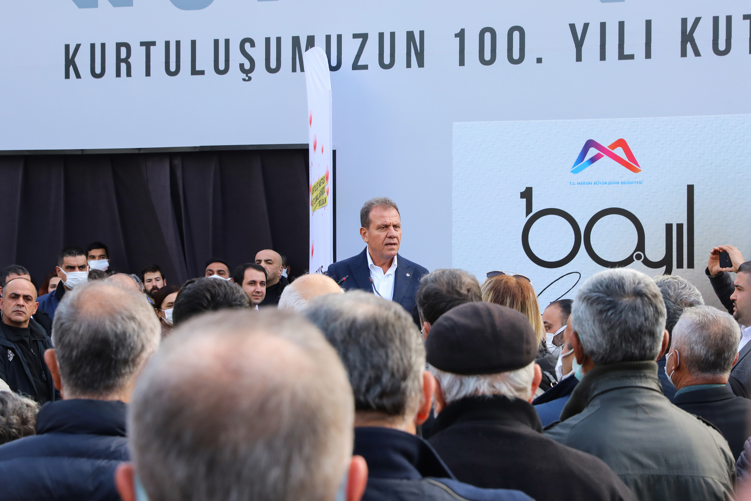 SEÇER: “ATALARIMIZDAN ALDIĞIMIZ EMANETİ, YARINLARA EN İYİ ŞEKİLDE TESLİM ETMEK İÇİN GECEMİZİ GÜNDÜZÜMÜZE KATIYORUZ” Mersin Büyükşehir Belediye Başkanı