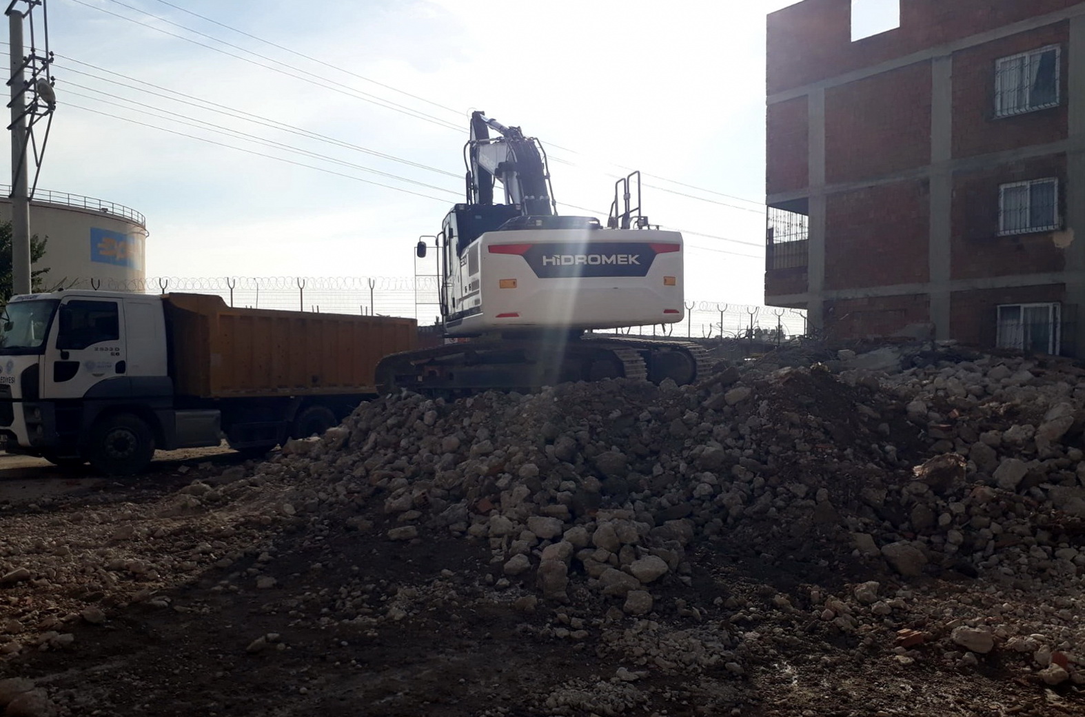 Akdeniz Belediyesi, sahiplerince terk