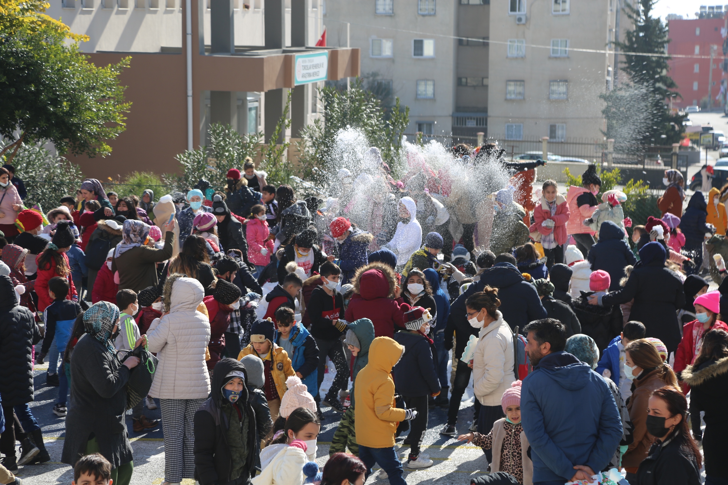 Yarıyıl tatilleri başlayan öğrenciler,