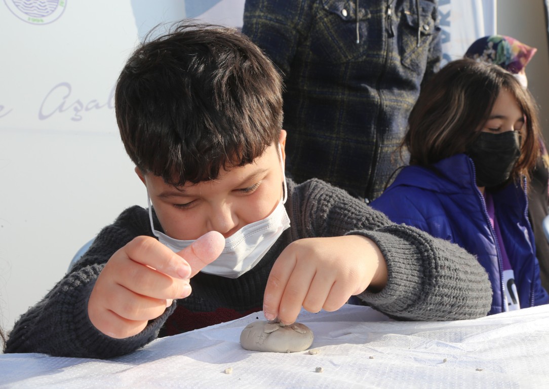 “Çocuklar Şarkı Söyledi, Dans Etti” Toroslar Belediyesi, 7-14 Ocak