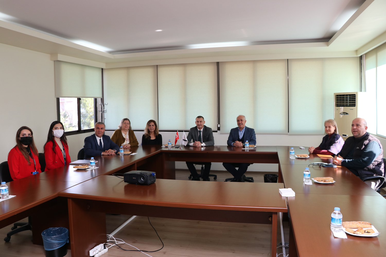 TOROS ÜNİVERSİTESİ İLE AKDENİZ BELEDİYESİ ARASINDA İŞBİRLİĞİ PROTOKOLÜ Toros Üniversitesi ile Akdeniz