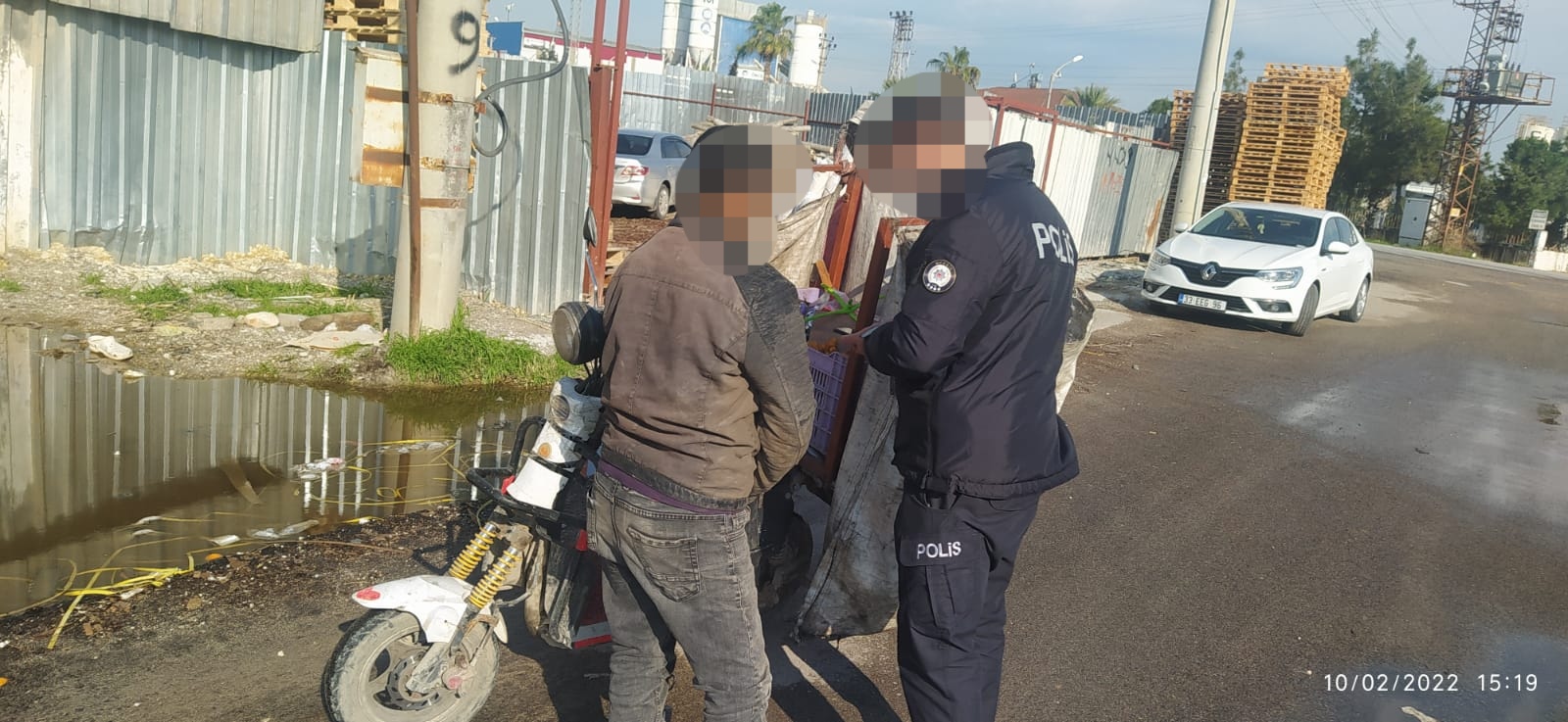 Çöp Toplayan Şahıslara Karşı Uygulama Yapıldı Mersin Emniyet Müdürlüğü olarak