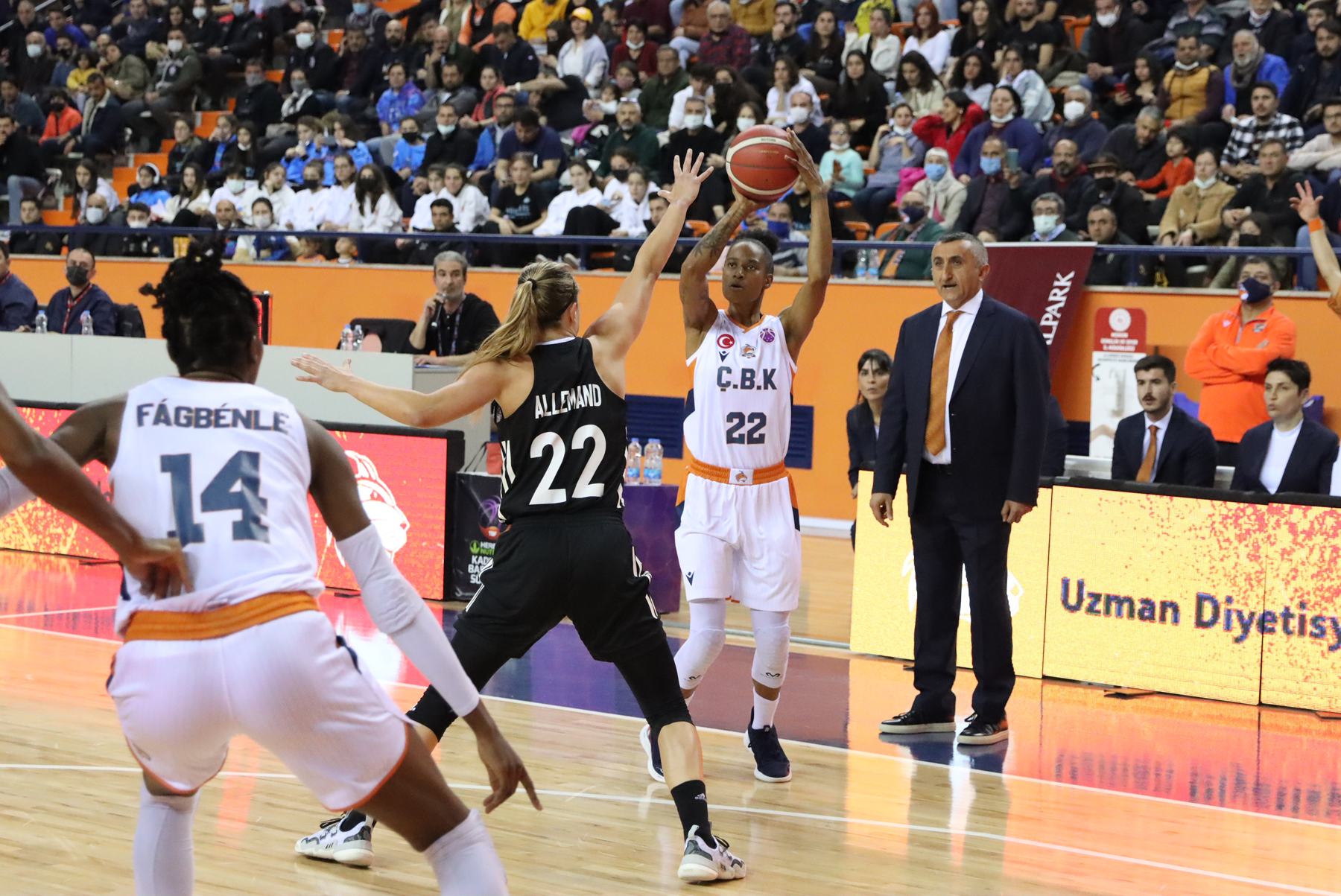 ÇBK MERSİN YENİŞEHİR BELEDİYESİ – LDLC ASVEL FEMİNİN: 82-68 FIBA Kadınlar Avrupa Kupası