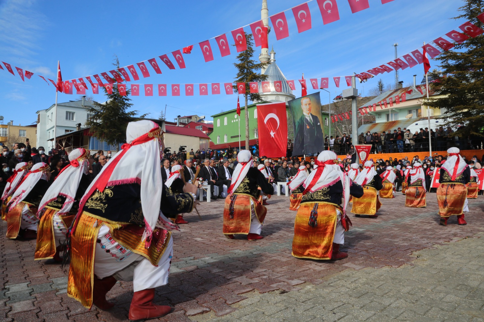 Toroslar’ın Çınarı Nesibe Nine, Milli Duyguları Doruklara Çıkardı Kurtuluş Savaşında destan yazan