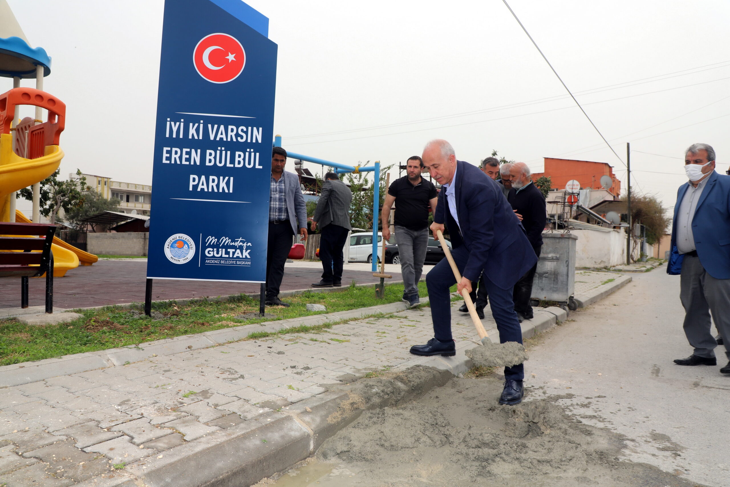 Akdeniz Belediye Meclisi’nde; Şehit