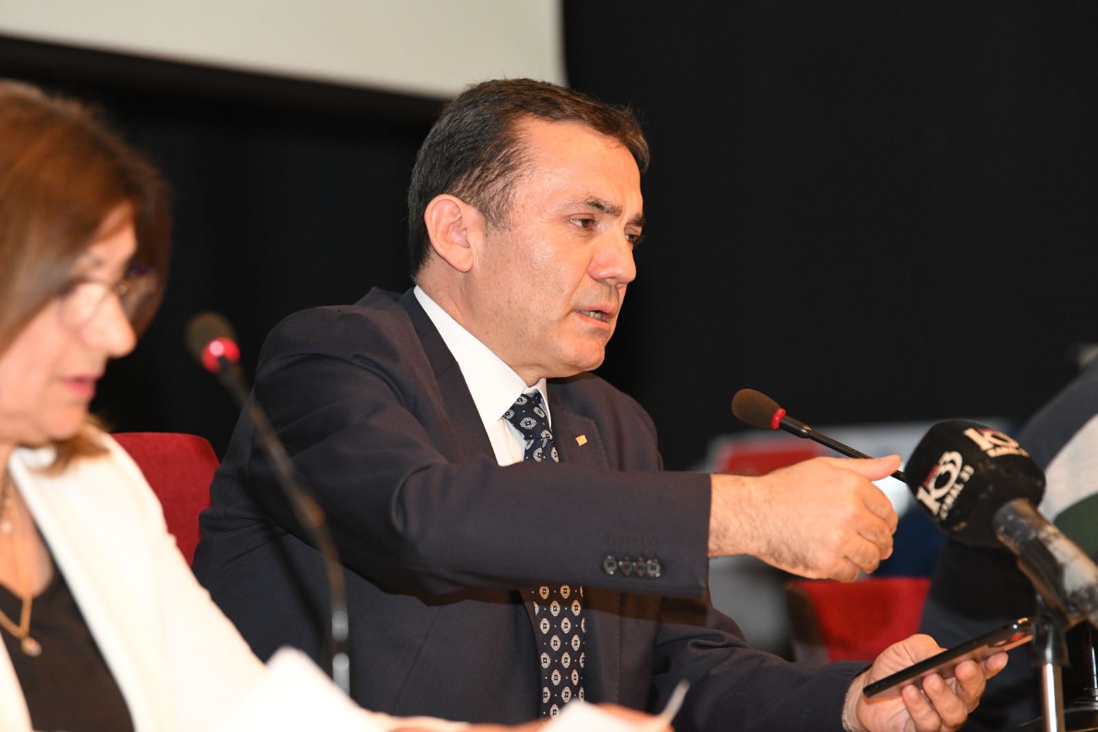 Özyiğit, “Basına verilen beyanat mesnetsiz ve eksik.” Yenişehir Belediye Meclisi Nisan