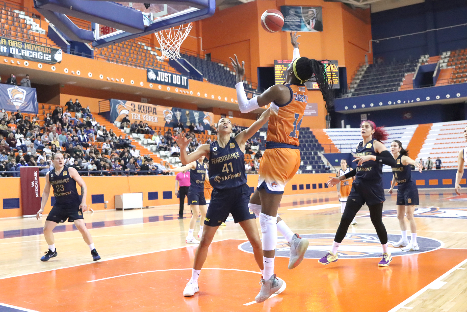 Herbalife Nutrition Kadınlar Basketbol