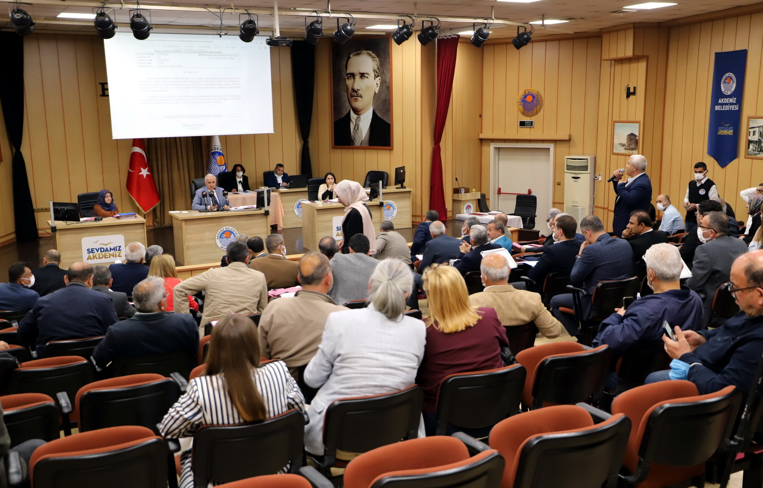 Akdeniz Belediye Başkanı Mustafa