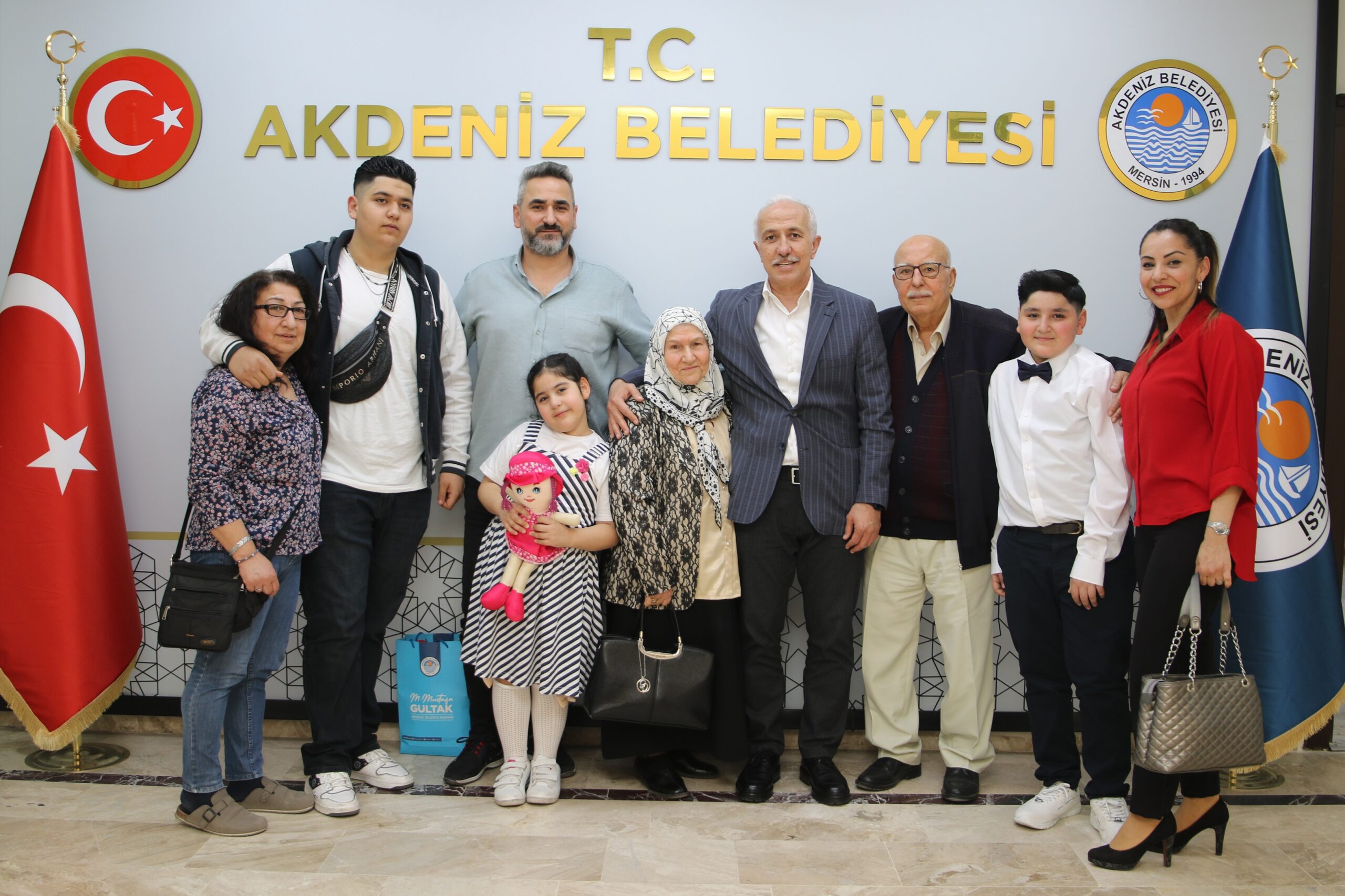 Akdeniz Belediye Başkanı M.