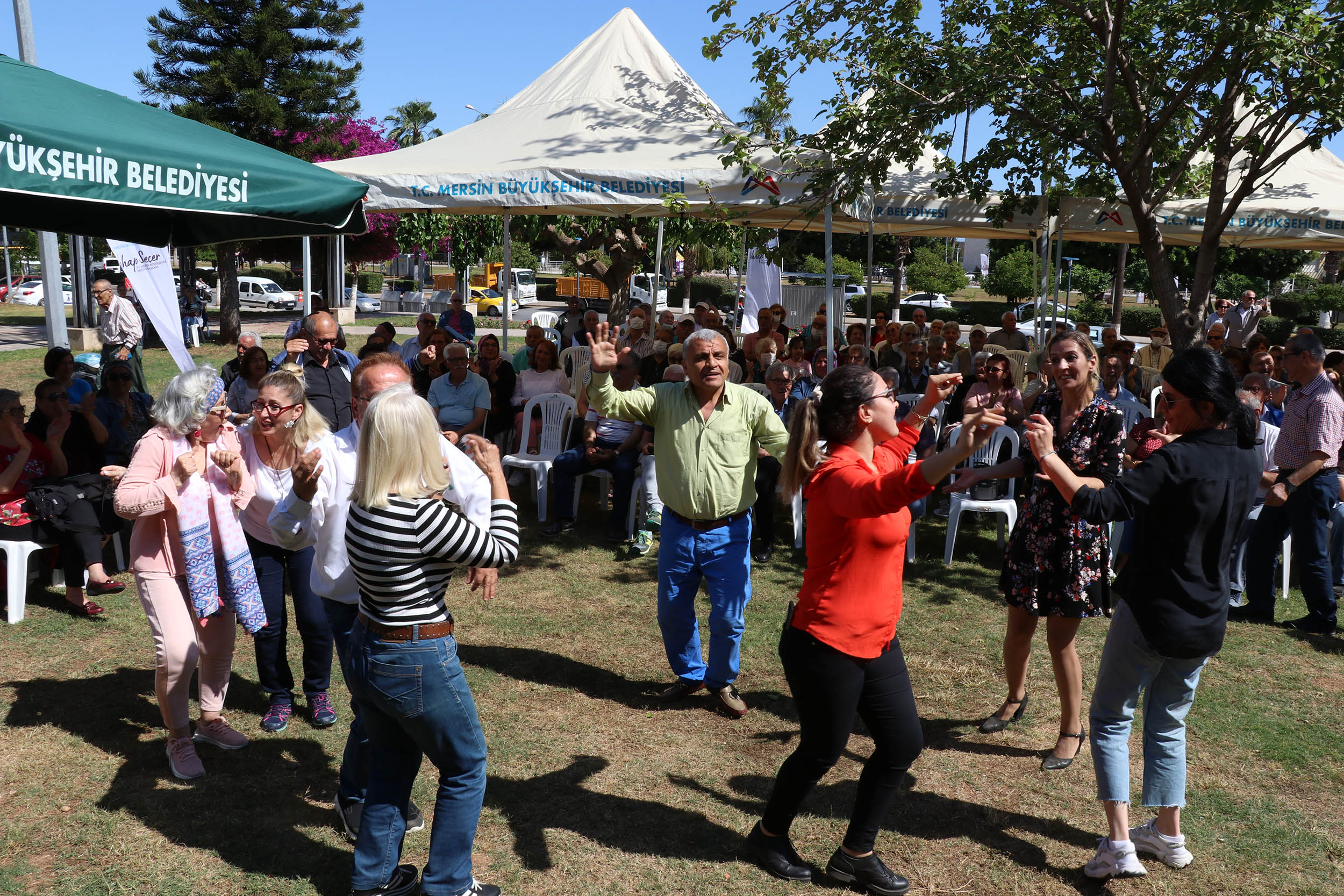Mersin Büyükşehir Belediyesi’nin merkezde