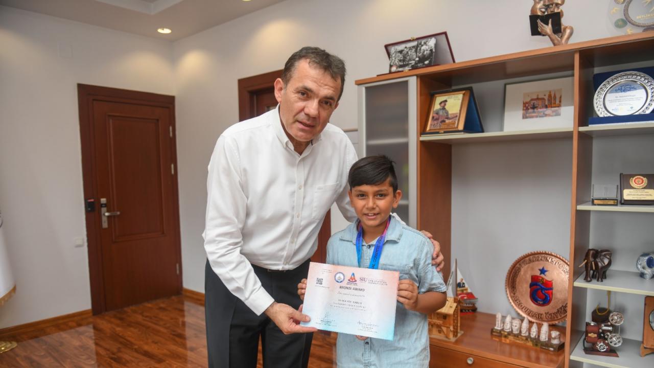 Uluslararası Amerikan Matematik Olimpiyatları’nda