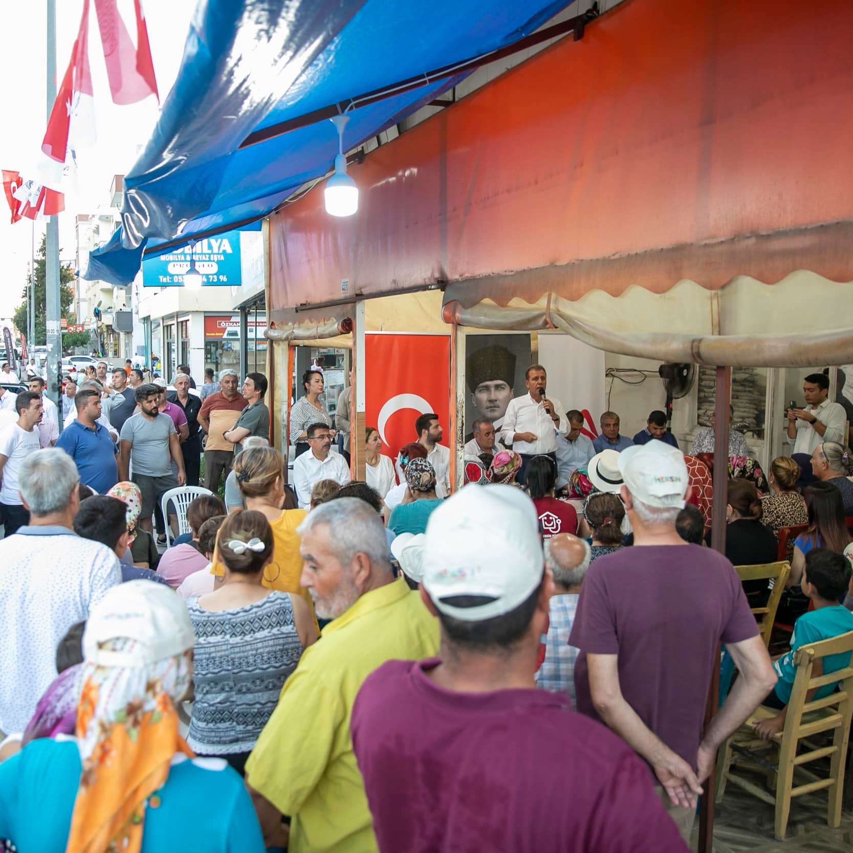 Tarsus’un Mithatpaşa Mahallesi’nde esnafı
