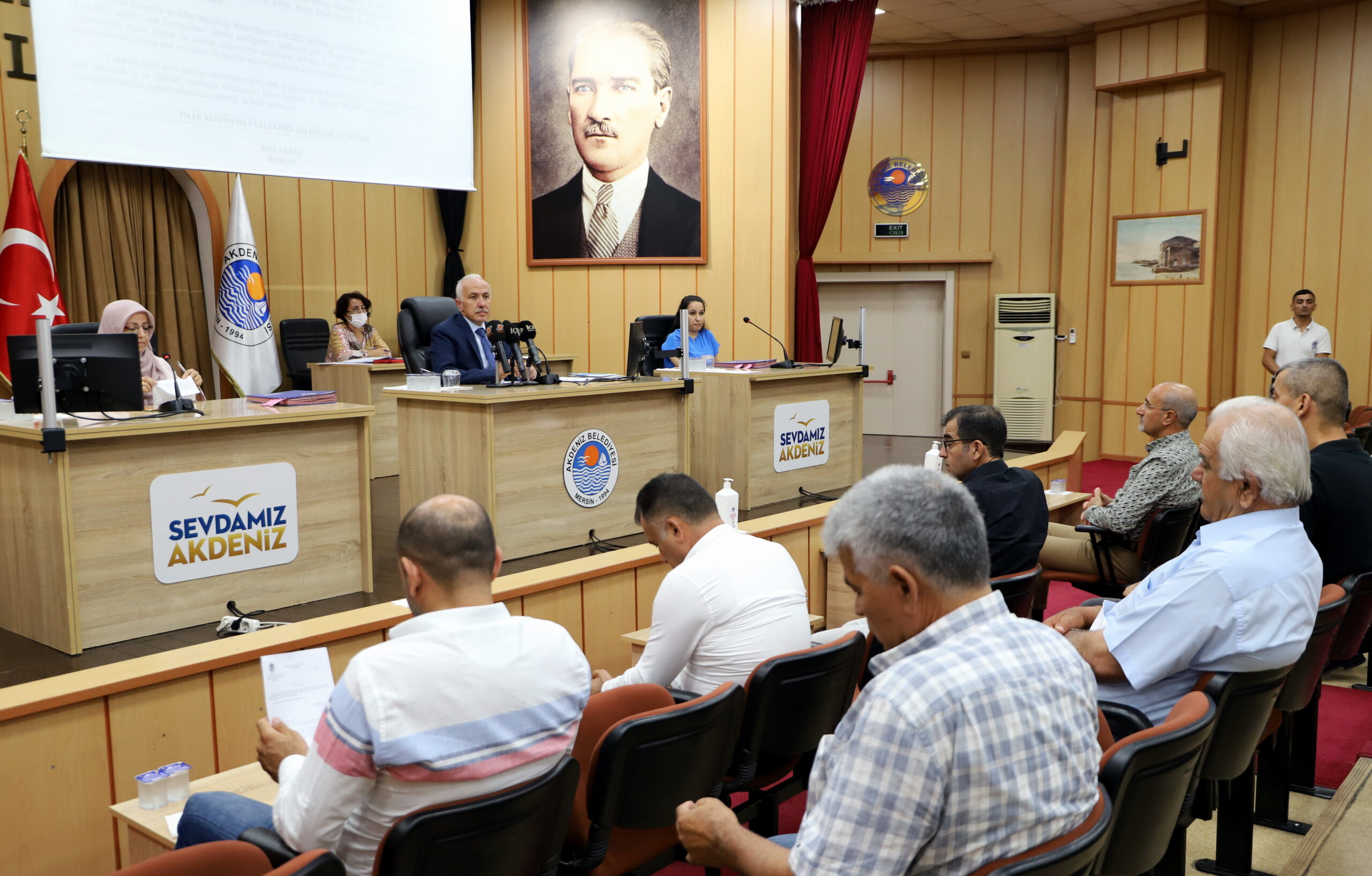 Akdeniz Belediye Başkanı M.