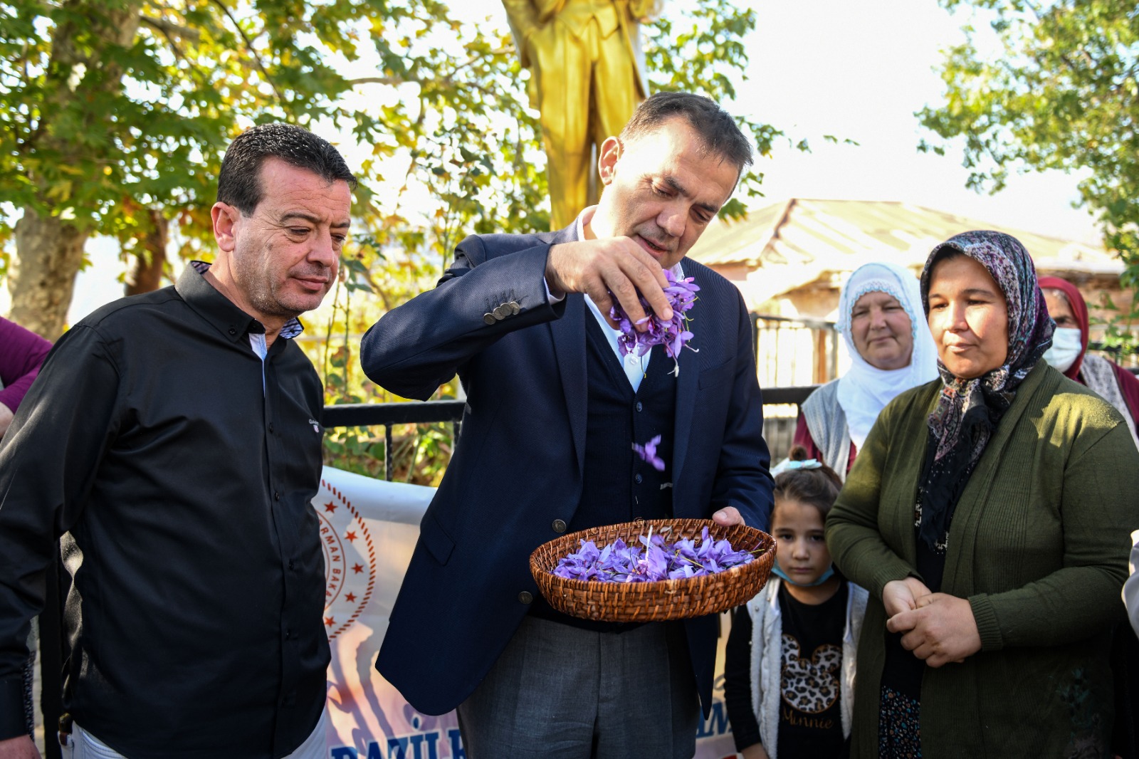 Mersin Yenişehir Belediyesi, ilçedeki