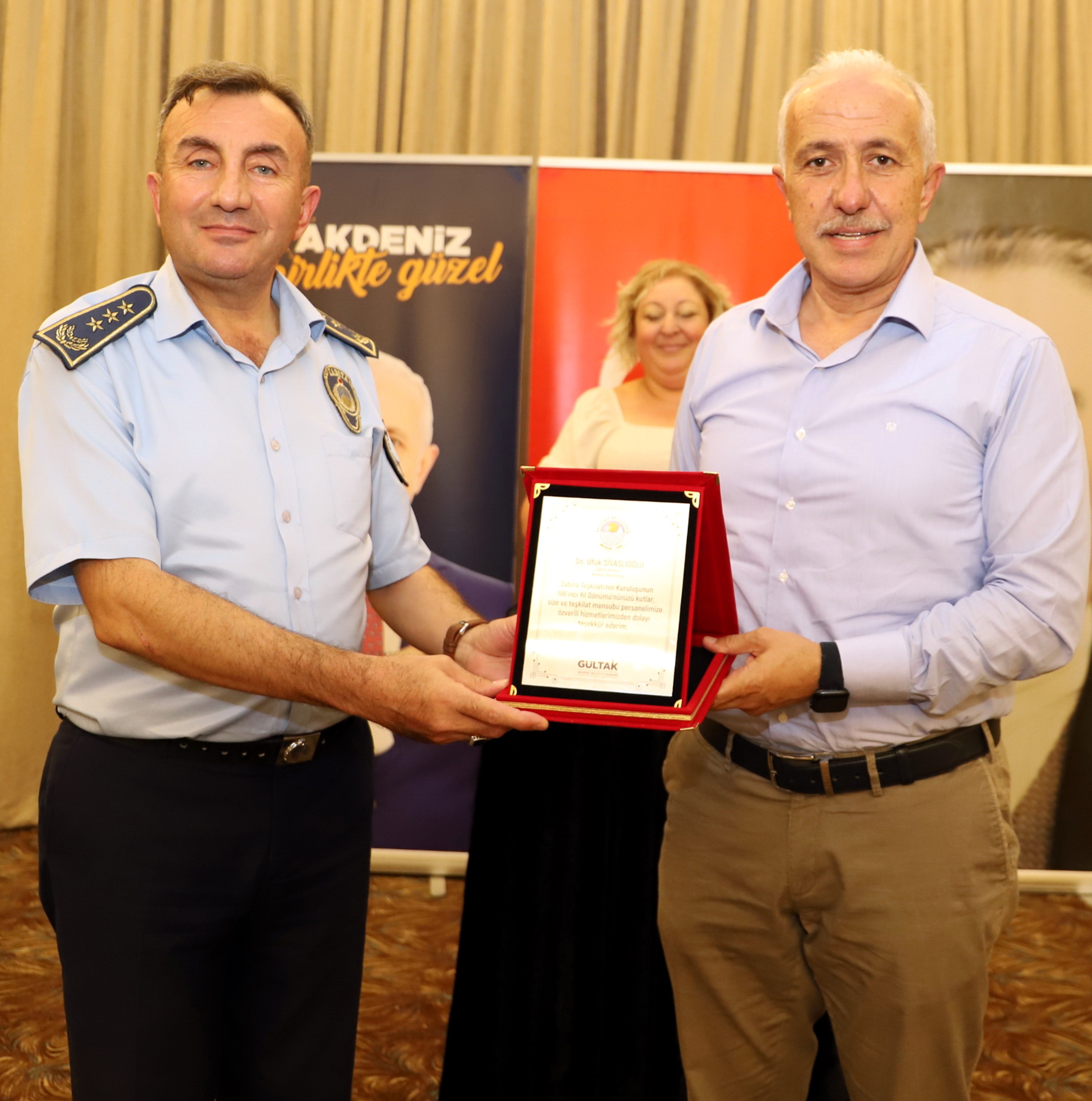 Akdeniz Belediye Başkanı M.