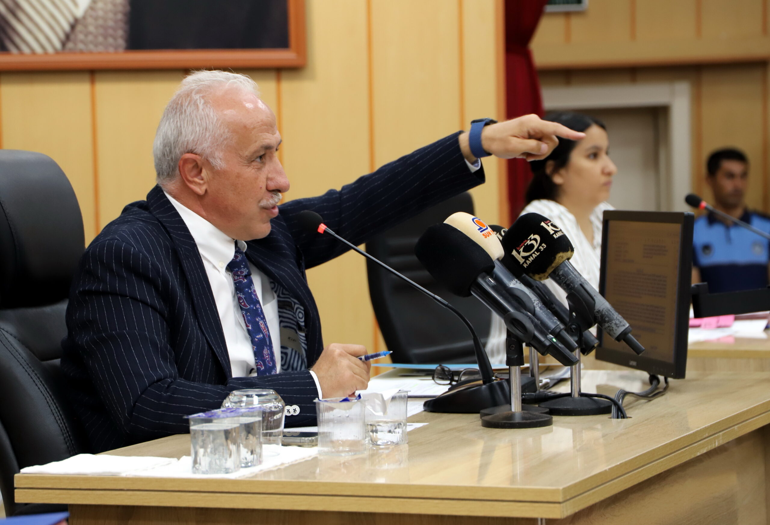 Akdeniz Belediye Başkanı M.