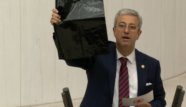 Kamuoyunda sansür ve dezenformasyon