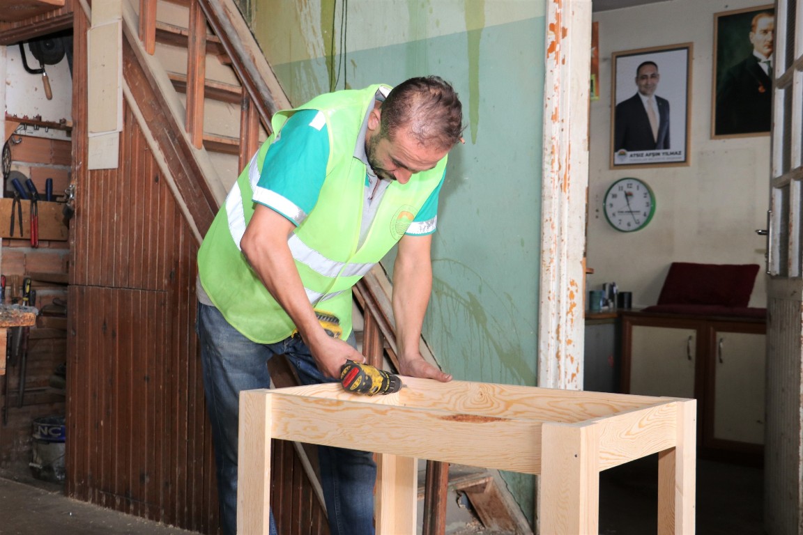 Toroslar Belediyesi; kendi atölyelerinde