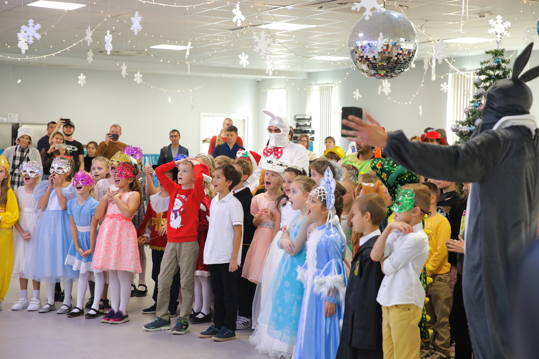 ÇOCUKLAR, AKKUYU NGS’DEKİ YENİ YIL ETKİNLİKLERİNDE DOYASIYA EĞLENDİ Akkuyu Nükleer Güç Santrali