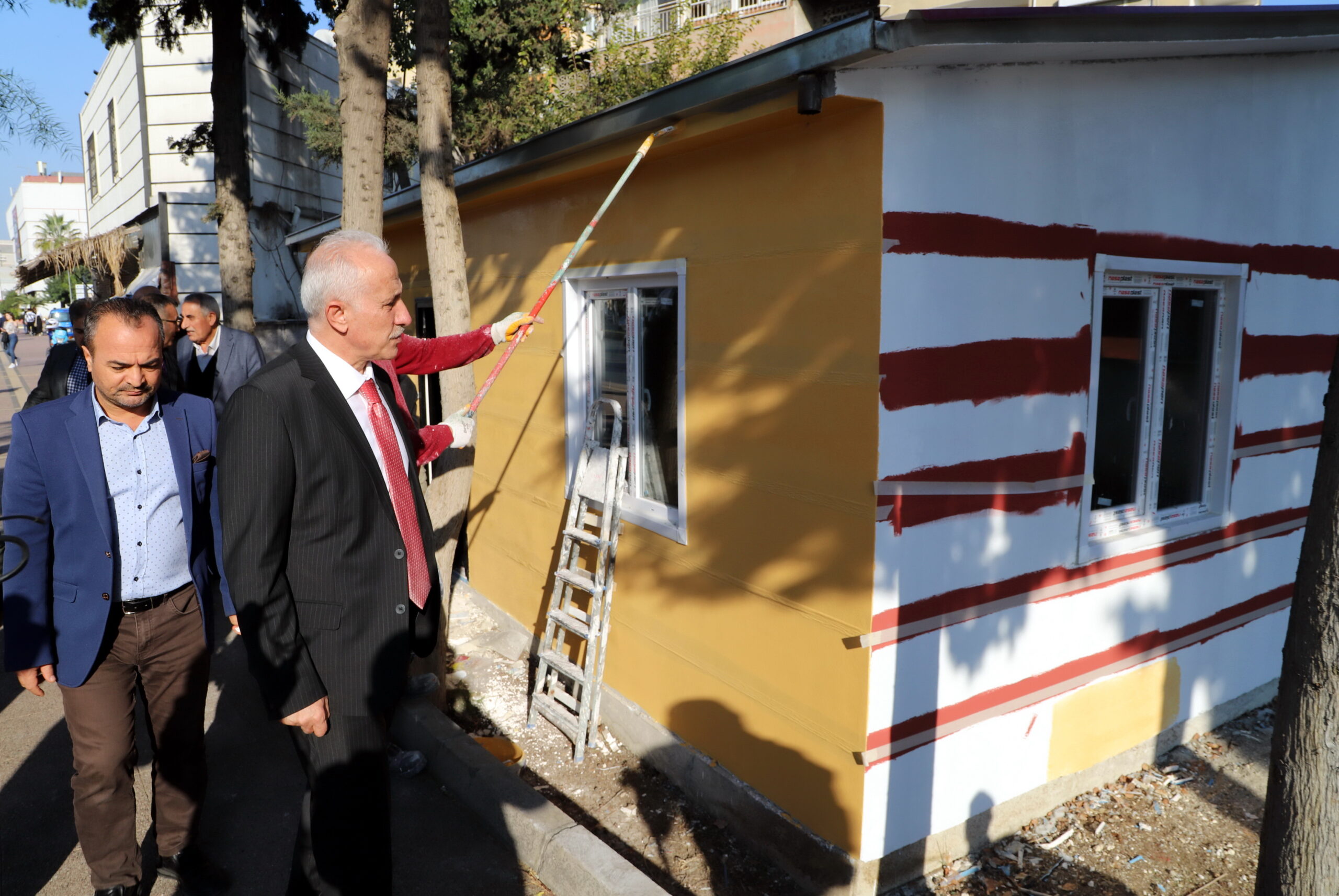 AKDENİZ BELEDİYESİ’NDEN, ROMAN VATANDAŞLARA ÖZEL ‘ÇOK AMAÇLI MAHALLE KÜLTÜR EVİ’ Akdeniz Belediye Başkanı M.