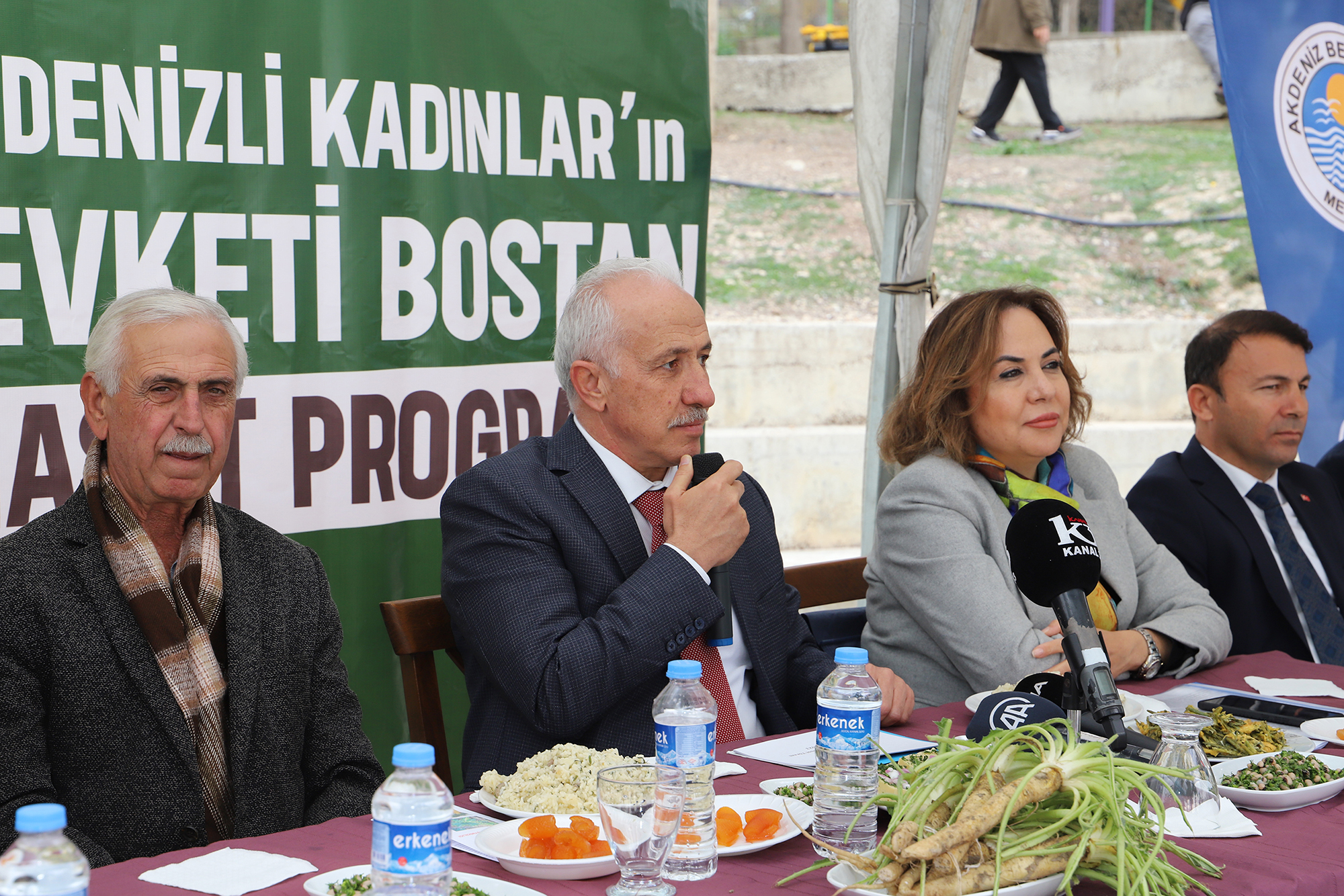 AKDENİZLİ KADINLARIN TOPRAKLA BULUŞTURDUĞU ŞEVKETİ BOSTAN BİTKİSİ HASAT EDİLDİ Akdeniz Belediyesi, Akdeniz Renkli