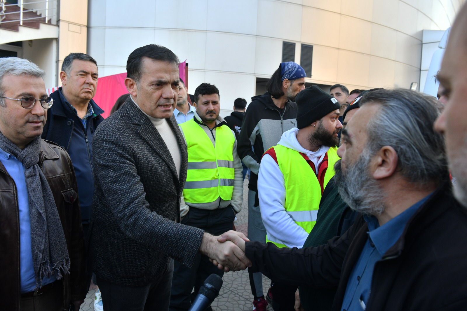 Mersin Yenişehir Belediyesinin depremzedeler